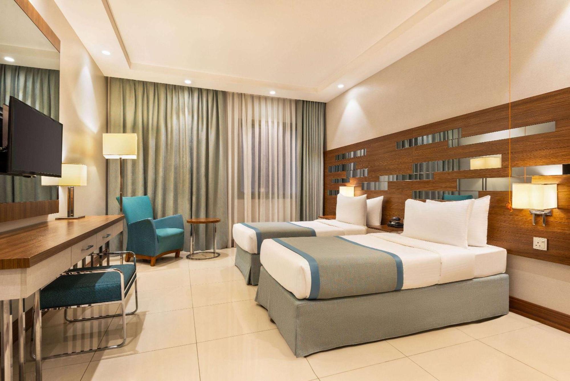 Ramada By Wyndham Makkah Zad Al Rawda Mecca Exterior foto